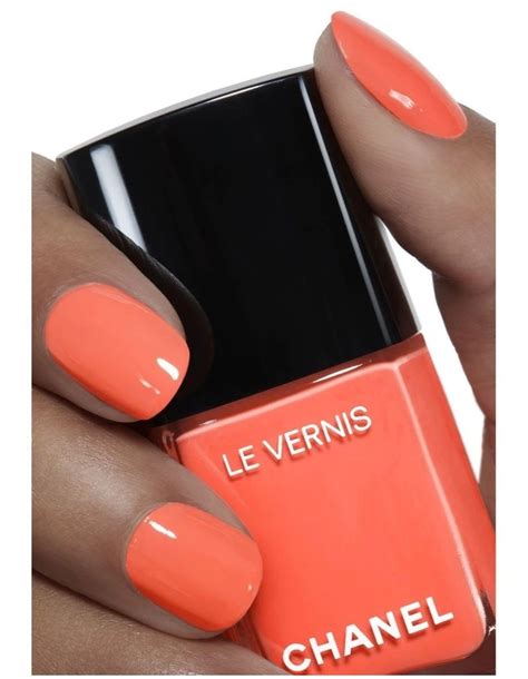 LE VERNIS Nail colour 163 .